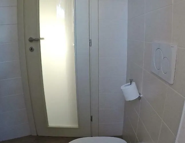 Vittoria Apartamento Dongo